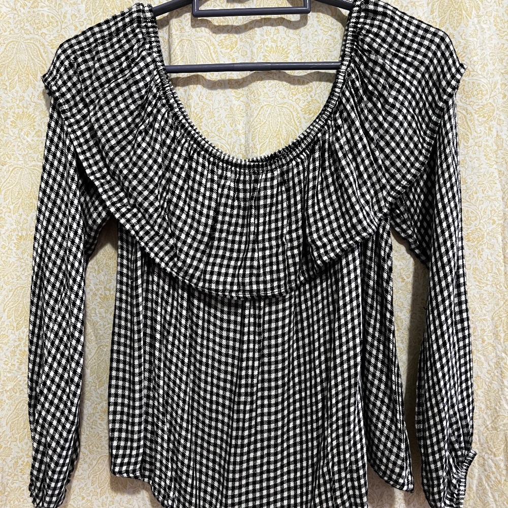 Woman's off the shoulder top